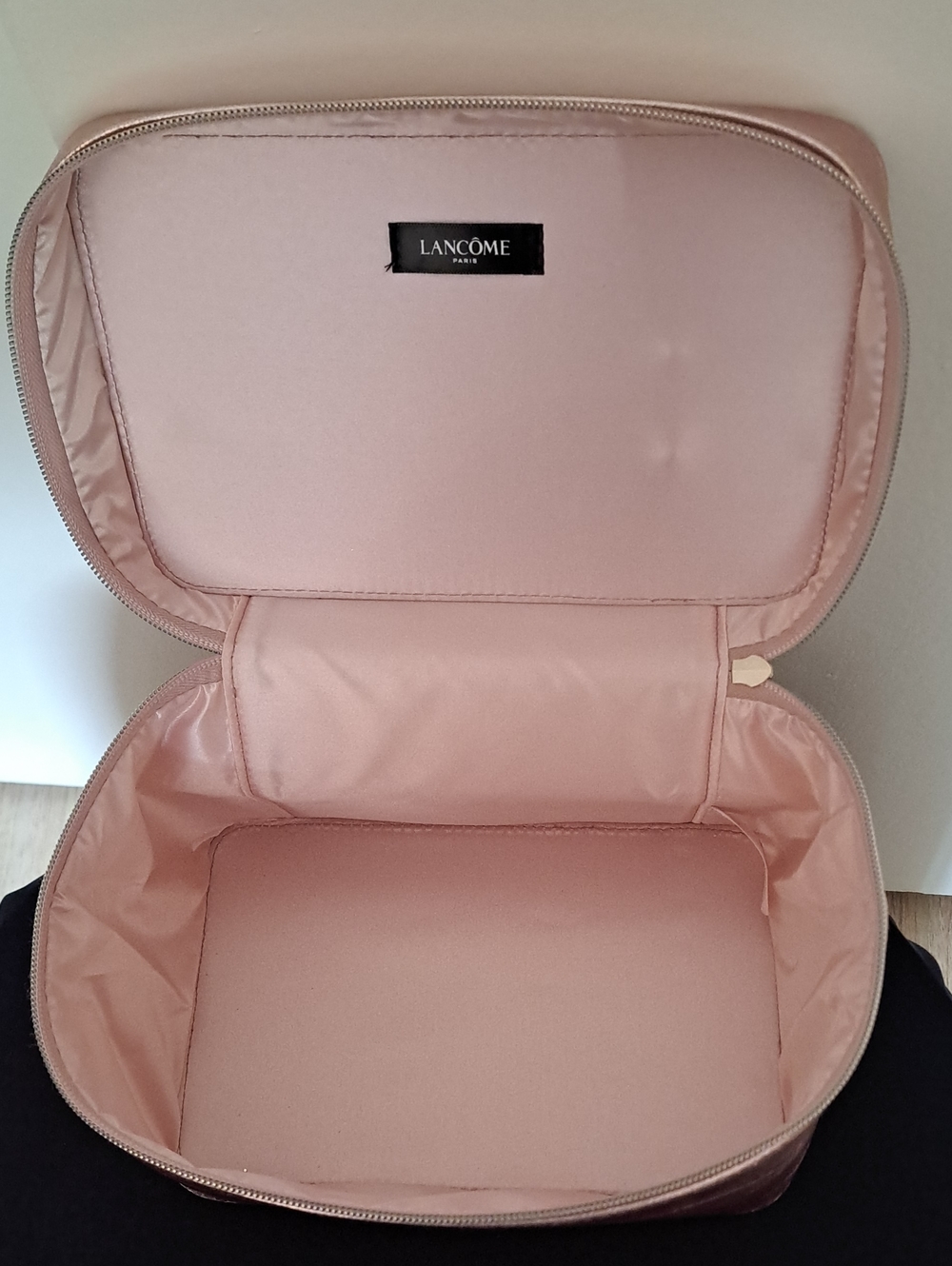 Lancome PARIS Metallic Rose Gold Cosmetic Case - Picture 8 of 9